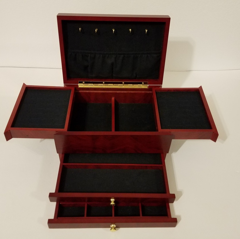 Lori Greiner 3 Tier Jewelry Box